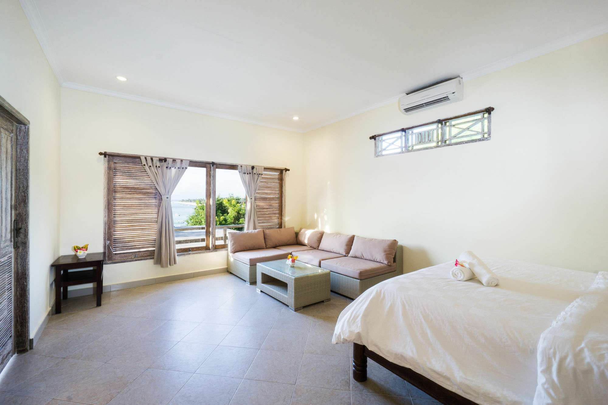 נוסה-למבונגן Ware Ware Surf Bungalow Lembongan מראה חיצוני תמונה